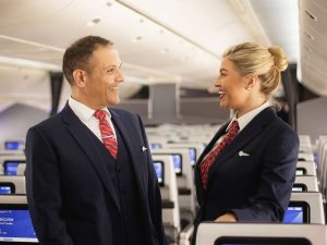 British Airways rolt zijn nieuwe uniformen uit voor al zijn personeel